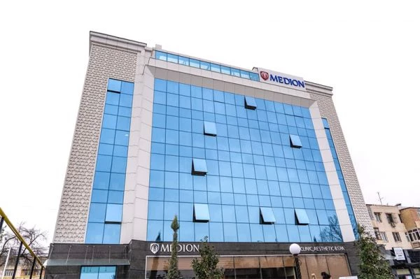 Фото слайдера: Medion Clinic 24/7. Стоматологи-хирурги