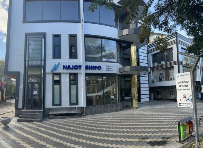 Slayder fotosurati: Najot Shifo