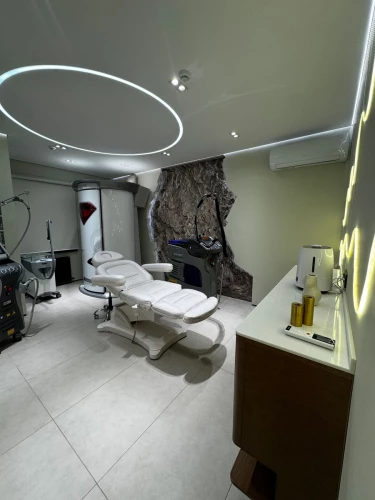 Slayder fotosurati: Expert Aesthetics Clinic