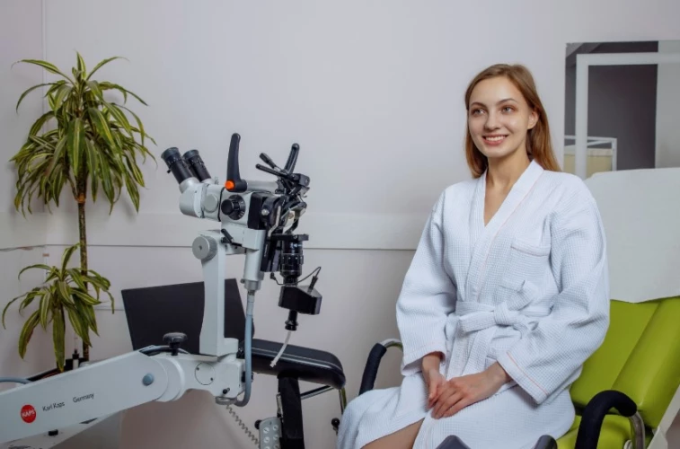 Slayder fotosurati: Expert Medical Clinic - Anti-Age