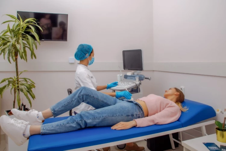 Slayder fotosurati: Expert Medical Clinic - Anti-Age