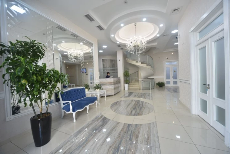 Slayder fotosurati: Expert Medical Clinic - Anti-Age