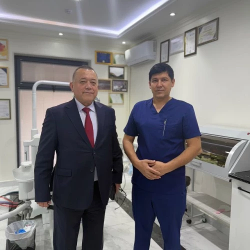 Slayder fotosurati: Iftixor Dental Clinic