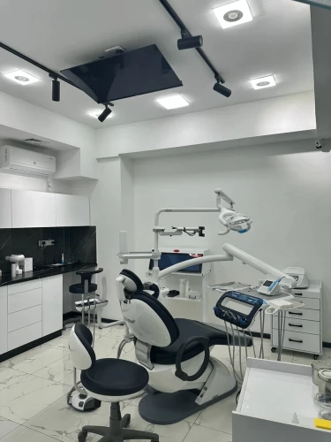 Slayder fotosurati: Biodent Implant Clinic Stomatologiya
