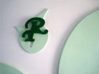 Лого клиники - Ravnaq med servis